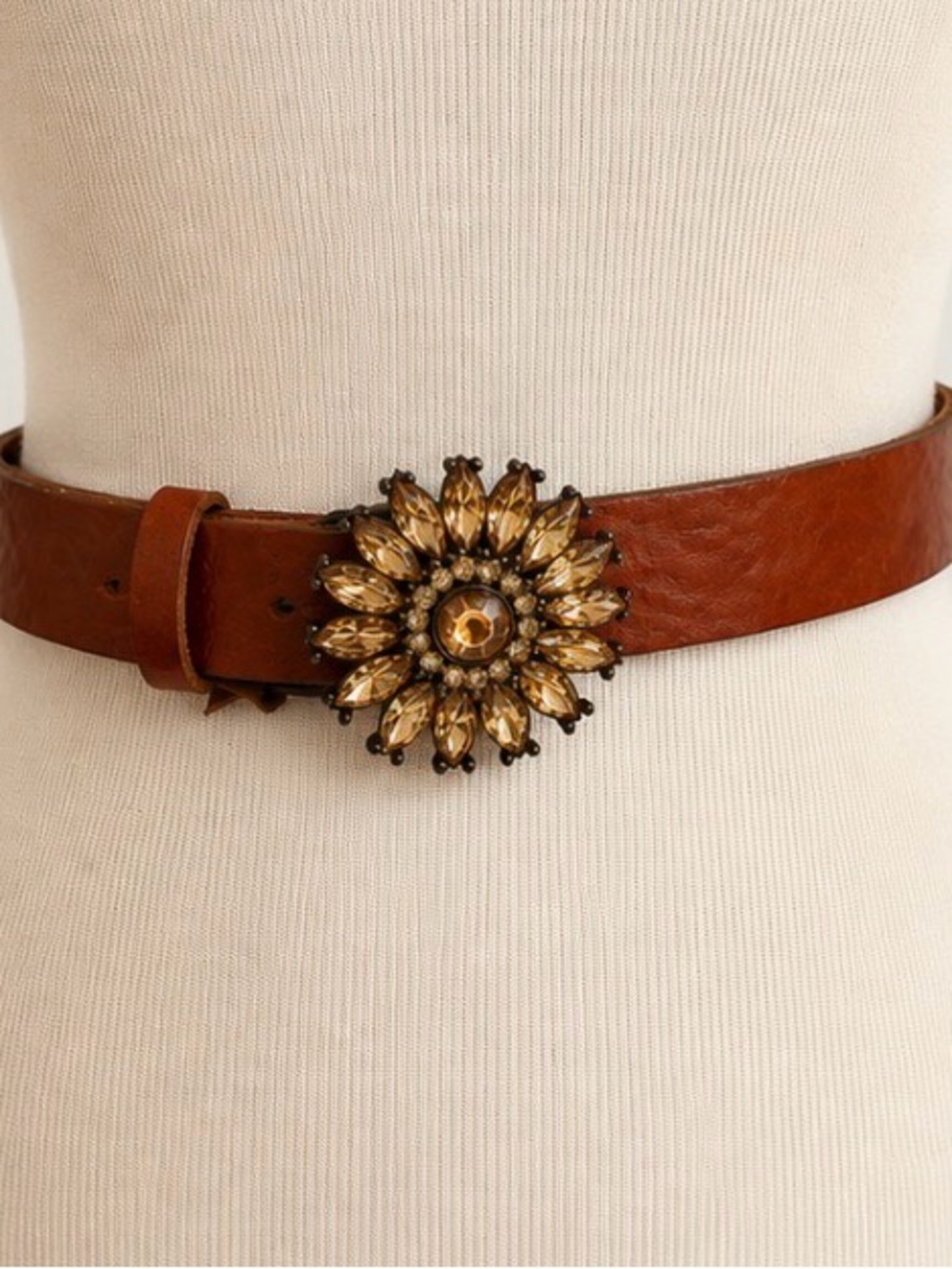 Vintage [Landes] Brown Leather Jeweled Floral Statement Belt – Size S/P